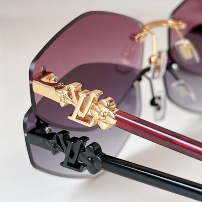 LOUIS VUITTON Fashion Sunglasses - Image 8