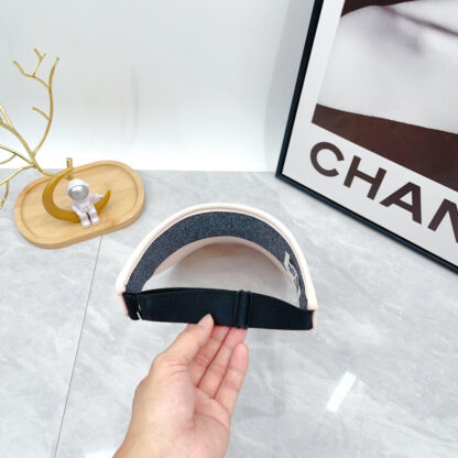 Miu Miu casual hollow hat - Image 8