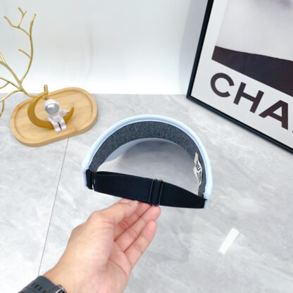 Miu Miu casual hollow hat - Image 8