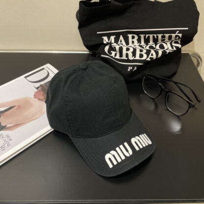 Miu Miu casual plain baseball cap - Image 7