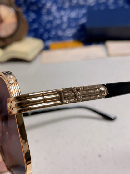 LOUIS VUITTON Fashion Sunglasses - Image 8