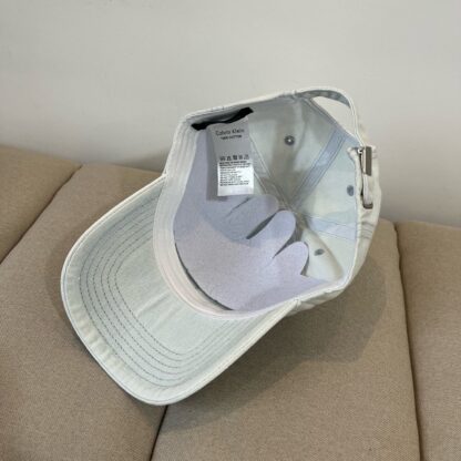 Calvin Kleinf stylish all-match baseball cap - Image 7