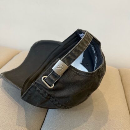 Calvin Kleinf stylish all-match baseball cap - Image 7