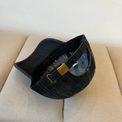 Calvin Kleinf stylish all-match baseball cap - Image 7