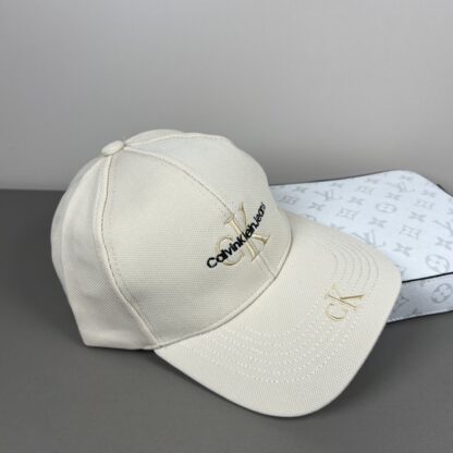 Calvin Kleinf stylish all-match baseball cap - Image 7