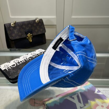 Calvin Kleinf stylish all-match baseball cap - Image 7