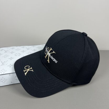 Calvin Kleinf stylish all-match baseball cap - Image 7