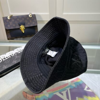 Calvin Kleinf stylish bucket hat - Image 7