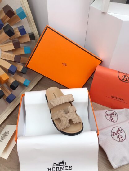 Hermès Spring/Summer New Apricot Comfort Slippers - Image 7