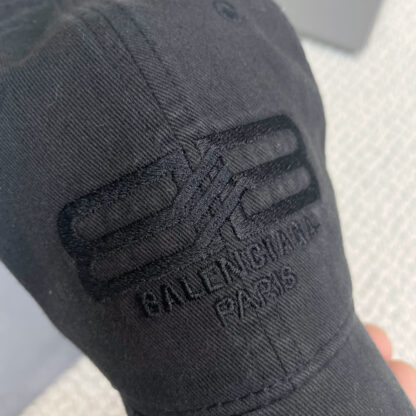 Balenciaga classic letter embroidered baseball cap - Image 7