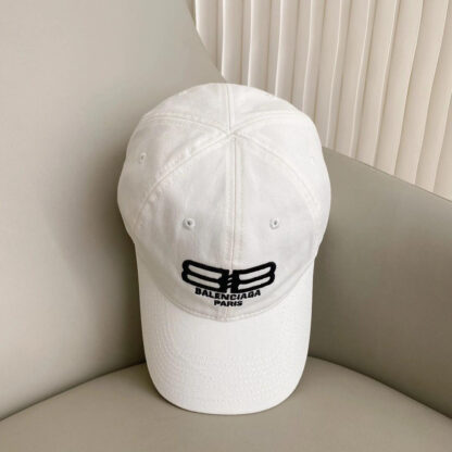 Balenciaga new couple's versatile cap - Image 7