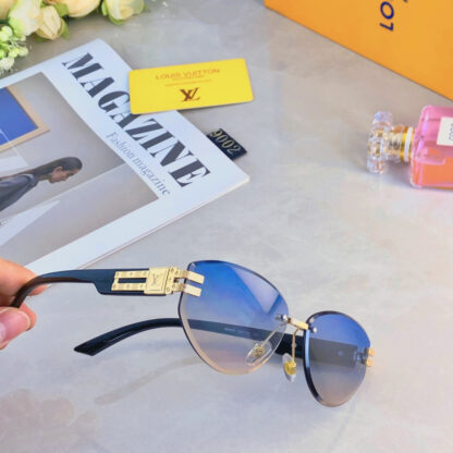 LOUIS VUITTON Fashion Sunglasses - Image 8