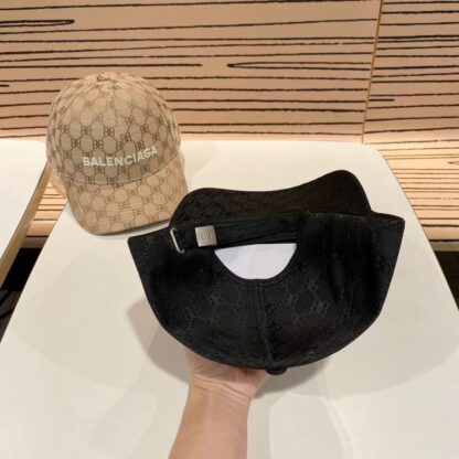 Balenciaga classic high-end atmospheric baseball cap - Image 7