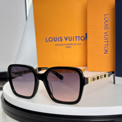 LOUIS VUITTON Fashion Sunglasses - Image 8