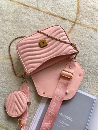 Louis Vuitton DISTRICT Small Messenger Bag - Image 7