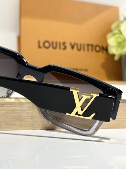 LOUIS VUITTON Fashion Sunglasses - Image 8