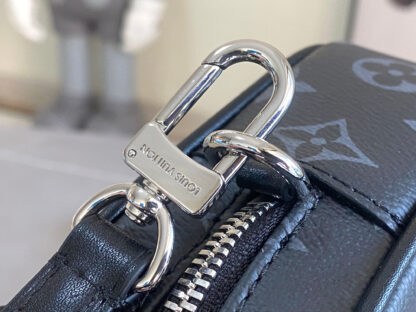 Louis Vuitton NANO PORTE DOCUMENTS VOYAGE Handbag - Image 7
