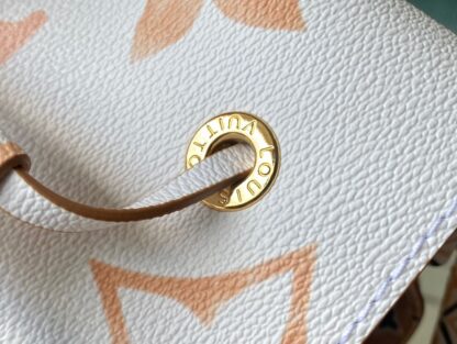 Louis Vuitton NeoNoé Bucket Bag - Image 7