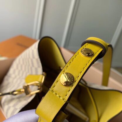 Louis Vuitton NEONOE Handbag - Image 7