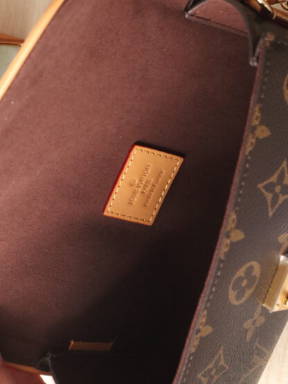 Louis Vuitton Pochette Clle Bag - Image 7