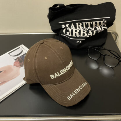 Balenciaga simple and stylish couple baseball cap - Image 7