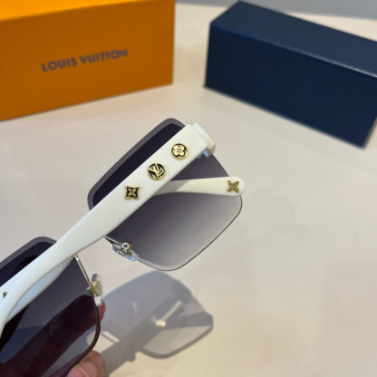 LOUIS VUITTON Fashion Sunglasses - Image 8