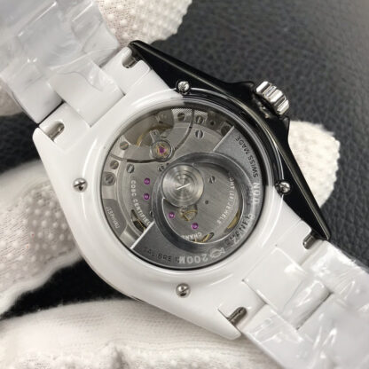 Chanel stylish simple classic watch - Image 8