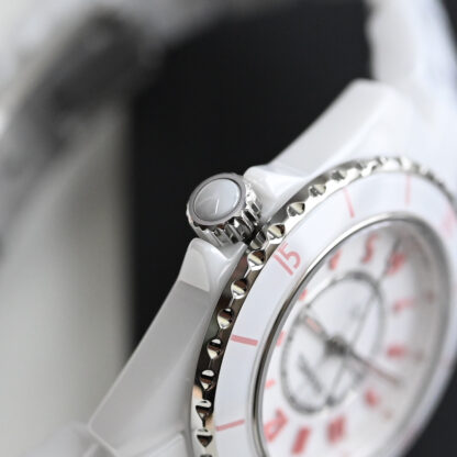 Chanel stylish simple classic watch - Image 8