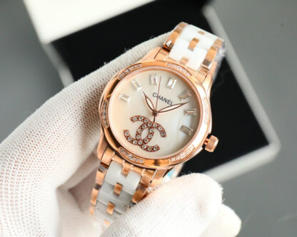 Chanel diamond-studded watch - Image 7