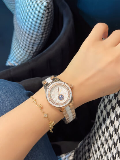 Chanel diamond-set ceramic watch - Image 8
