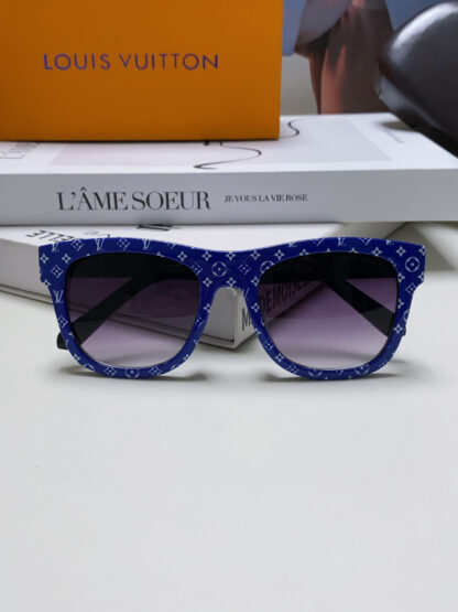 LOUIS VUITTON Fashion Sunglasses - Image 8