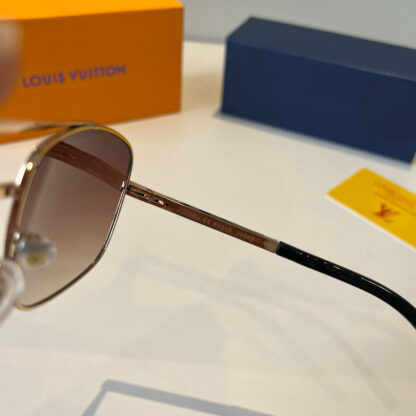 LOUIS VUITTON Fashion Sunglasses - Image 8