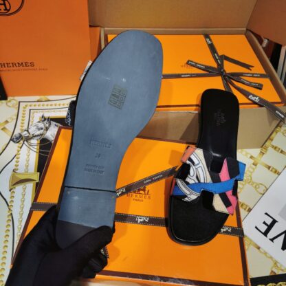 Hermès cowhide pure handmade contrast color slippers - Image 7