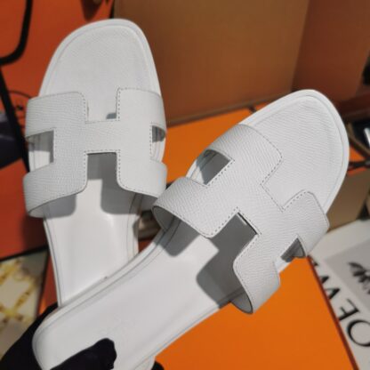 Hermès white palm pattern cowhide handmade slippers - Image 7