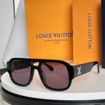 LOUIS VUITTON Fashion Sunglasses - Image 8