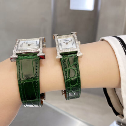 Hermes Square Dial Elegant Watch - Image 6