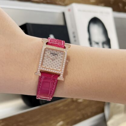 Hermes Starry Dial Exquisite Watch - Image 7