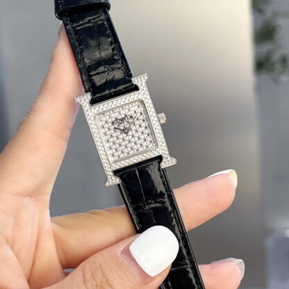 Hermes Starry Dial Exquisite Watch - Image 7