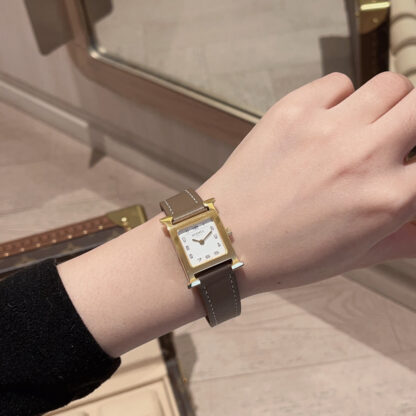 Hermes stylish simple quartz watch - Image 6