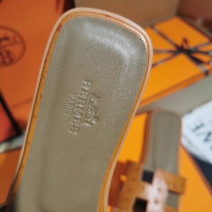 Hermès orange brown ostrich pattern leather handmade slippers - Image 6