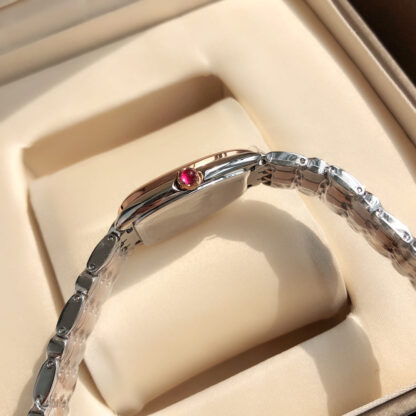 Bulgari snake-shaped comfortable and smooth watch - Image 5