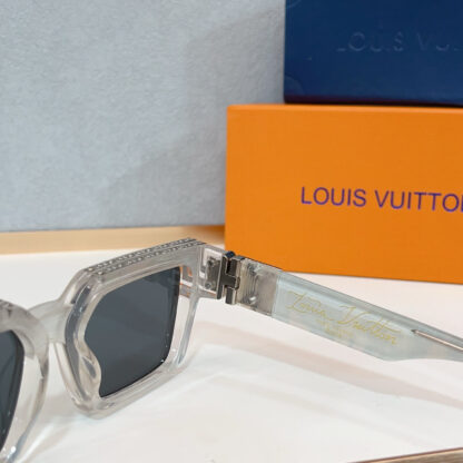 LOUIS VUITTON Fashion Sunglasses - Image 8