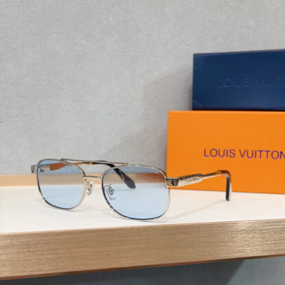 LOUIS VUITTON Fashion Sunglasses - Image 9
