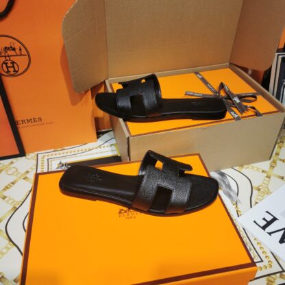Hermès Palm Print Black Leather Slippers - Image 7