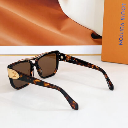 LOUIS VUITTON Fashion Sunglasses - Image 8