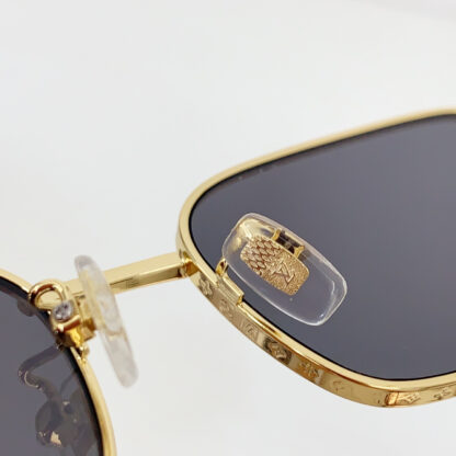 LOUIS VUITTON Fashion Sunglasses - Image 8