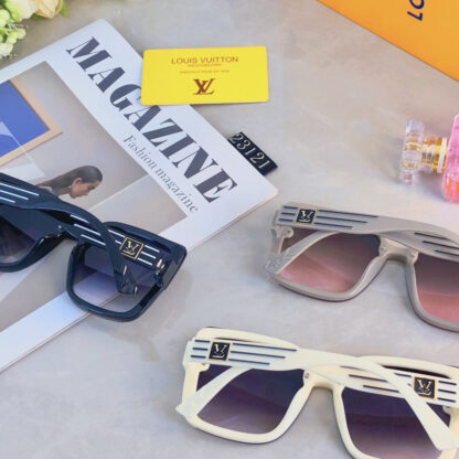 LOUIS VUITTON Fashion Sunglasses - Image 8