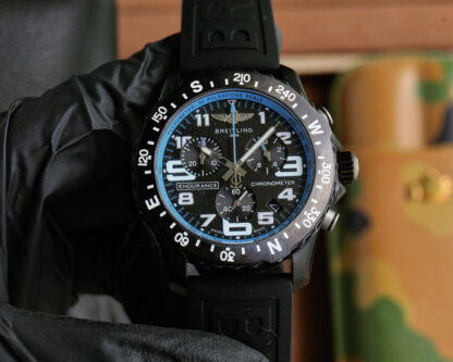 Breitling's ideal luxury sports watch - Image 7