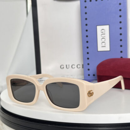 Gucci fashion sunglasses - Image 8