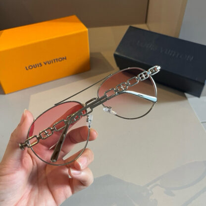 LOUIS VUITTON Fashion Sunglasses - Image 9
